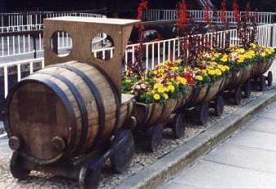 10-DIY-Ways-To-Re-Use-Wine-Barrels