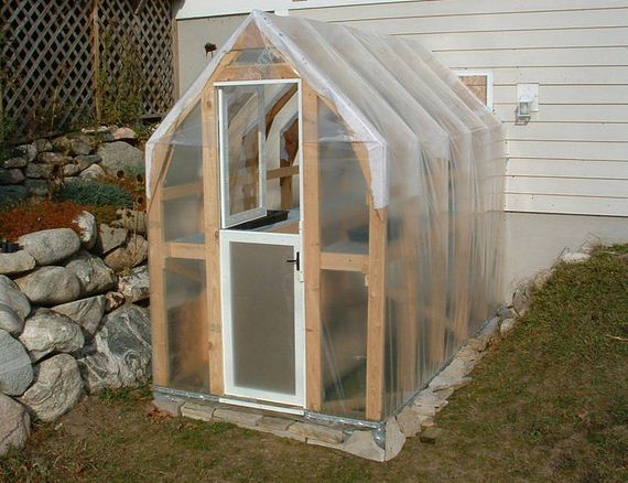 24-Great-DIY-Greenhouse-Projects