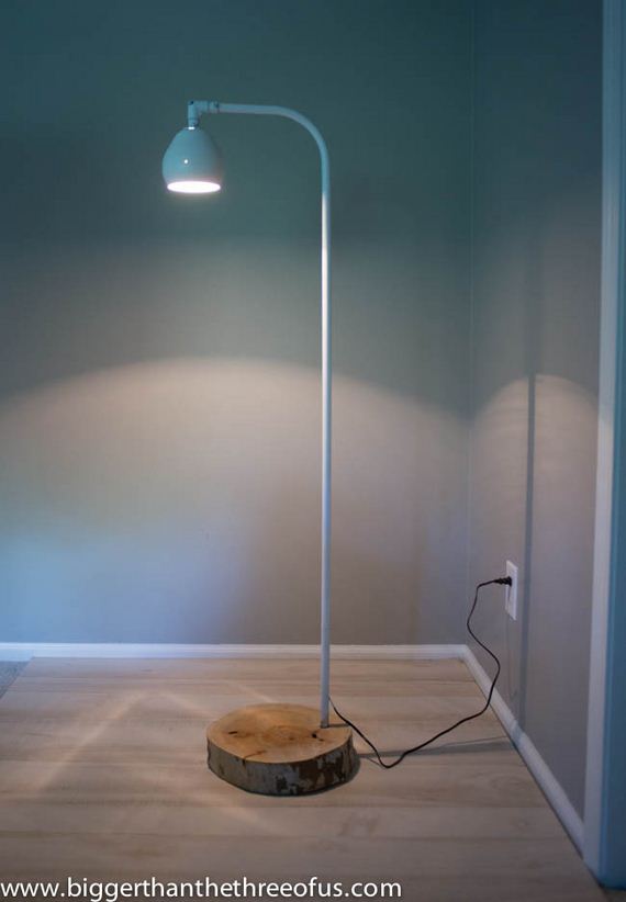 04-Gorgeous-DIY-Floor-Lamps-to-Brighten-Your-Space