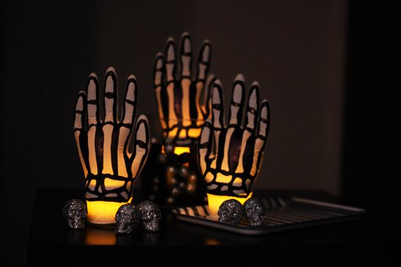 07-Awesome-DIY-Halloween-Decorations