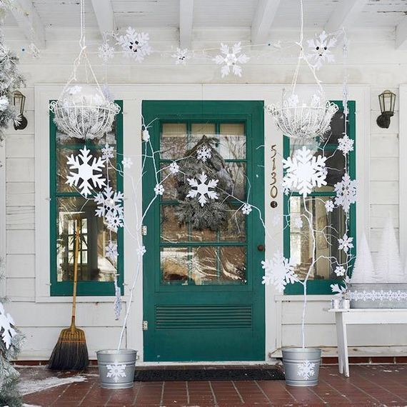 02-Front-Porch-Christmas-Decor