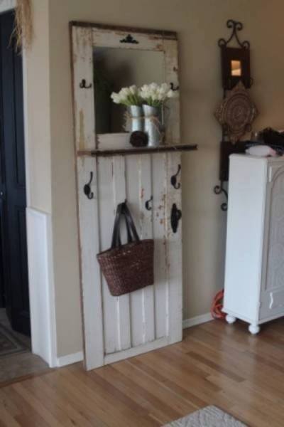 03-Ways-To-Upcycle-Old-Doors
