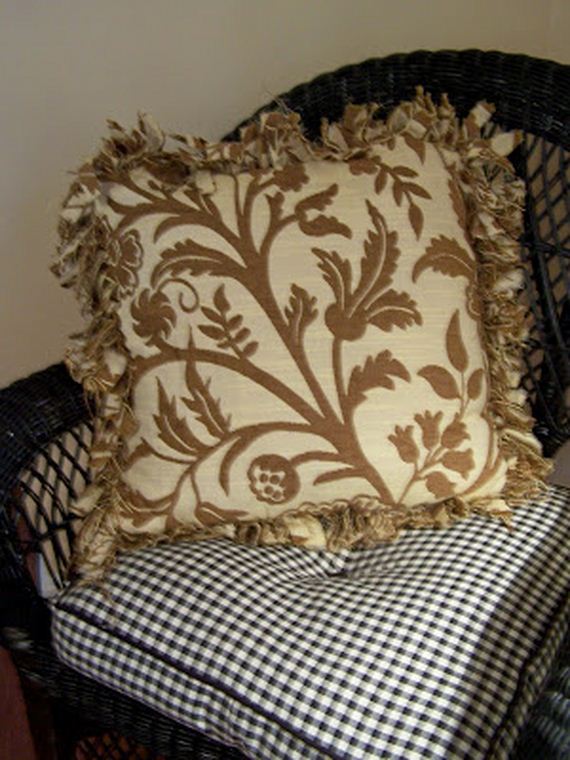 09-Creative-Pillows