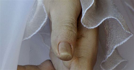 There Is A Mannequin In This Mexican Bridal Shop That Might Be Actually Be A Corpse