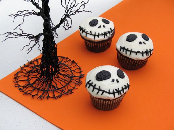 Halloween Cakes, Cookies And Cupcakes To Try And Make On Your Own!