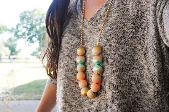 04-Beautifully-Colorful-DIY-Necklaces