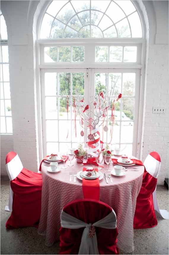 16-Christmas-Tablescapes