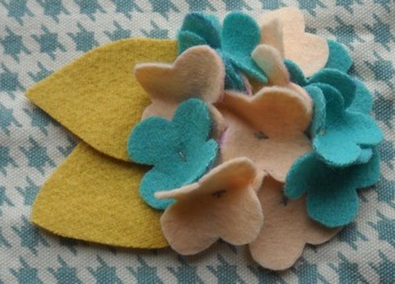 24-flower-brooches