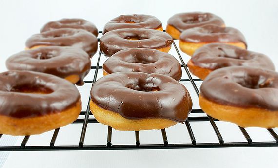 25-Make-Donuts