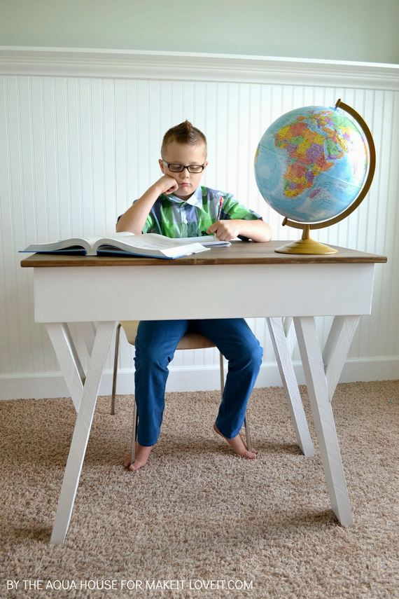 13-diy-farmhouse-desk