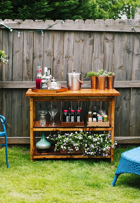 02-Awesome-DIY-Outside-Bar-Ideas