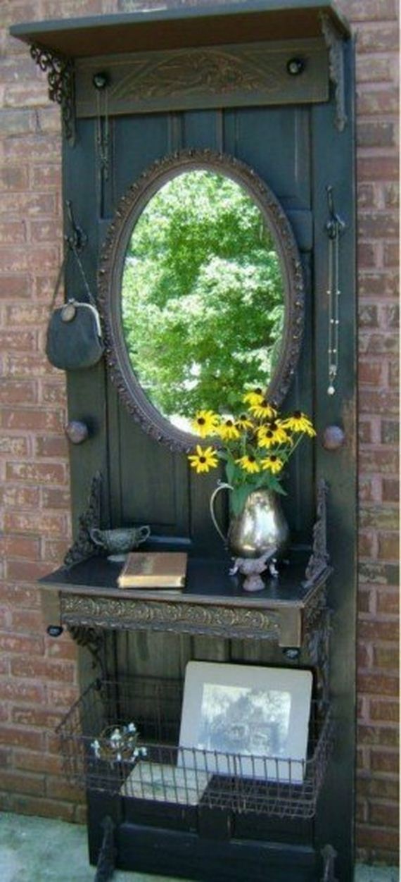 17-Ways-To-Upcycle-Old-Doors