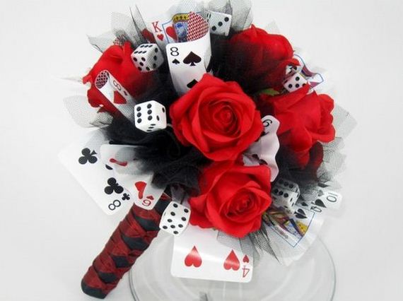 20 Unique DIY Projects Made With Playing Cards