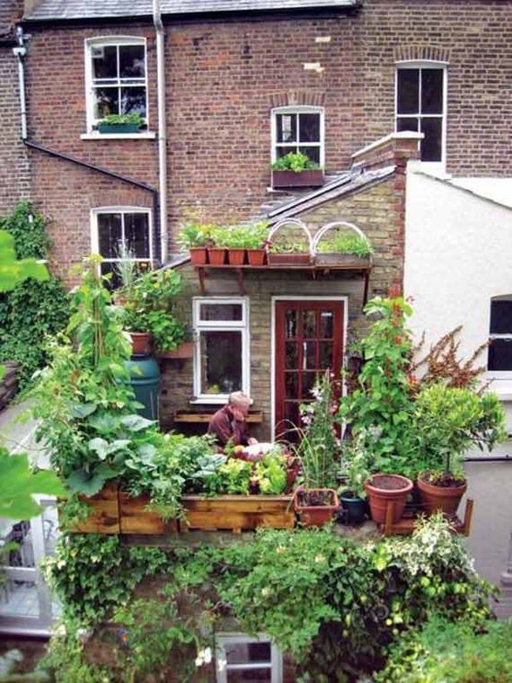 06-Small-Balcony-Garden-ideas