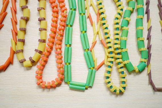 02-fun-crafts-made-dried-pasta