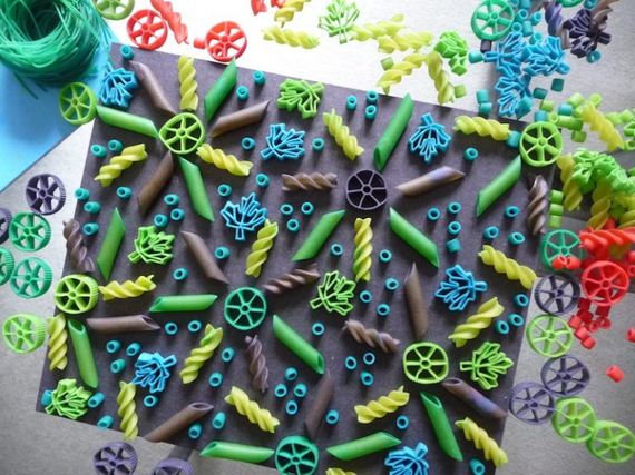 07-fun-crafts-made-dried-pasta