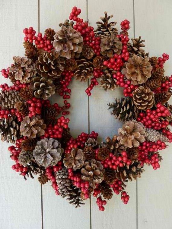 07-holiday-wreath-with-antlers