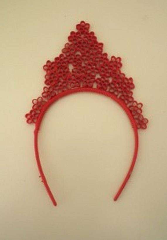 10-fun-crafts-made-dried-pasta
