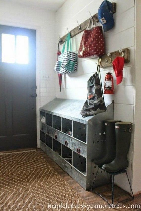 18-rustic-entryway-decorations