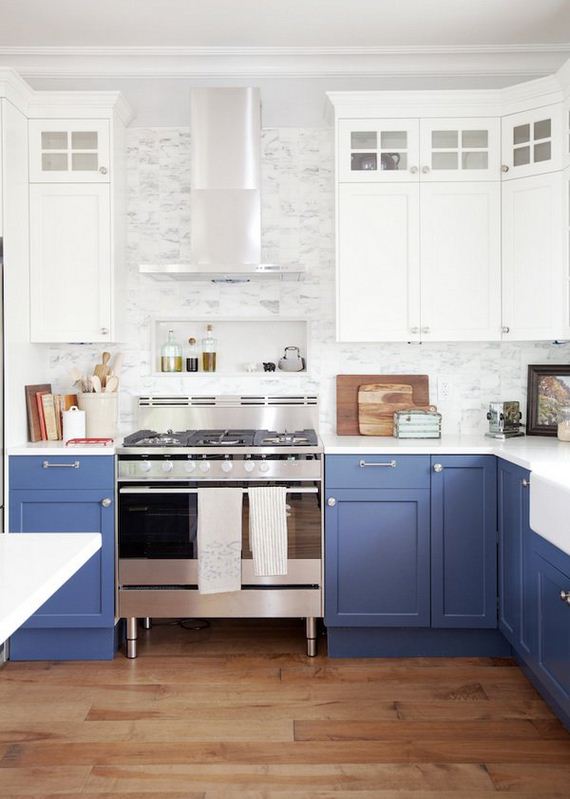 02-two-tone-kitchen-cabinets