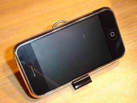 20-diy-iphone-stand