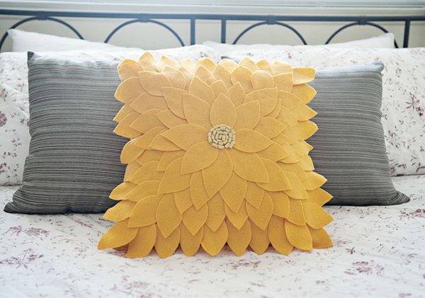 1-diy-pillow-ideas