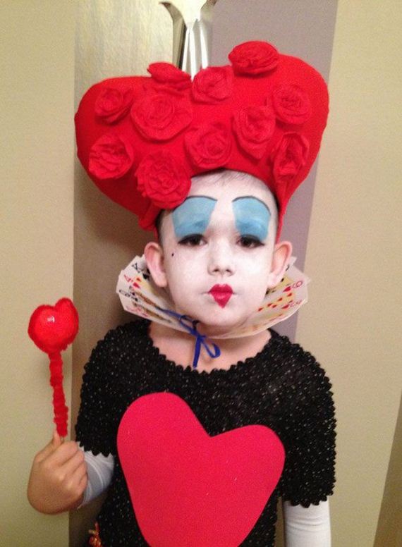 DIY Queen of Hearts Costume Ideas