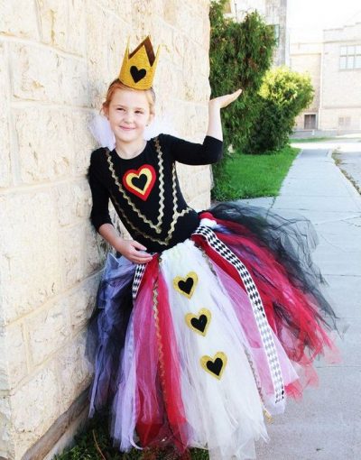 DIY Queen of Hearts Costume Ideas