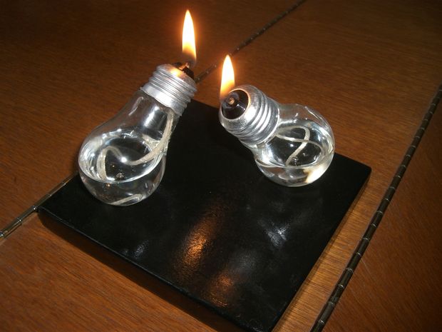 Awesome Ways To Use Old Light Bulbs