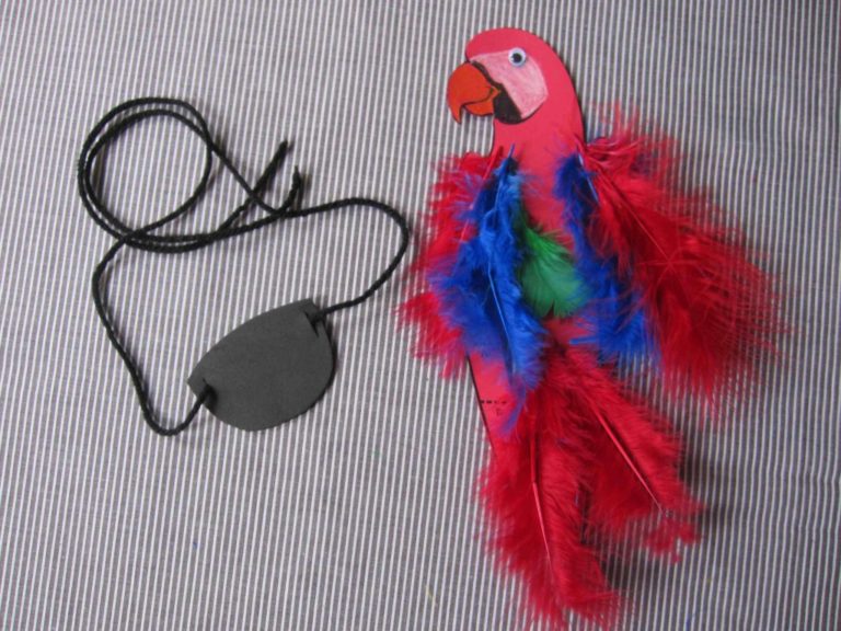 Cool Parrot Themed Crafts