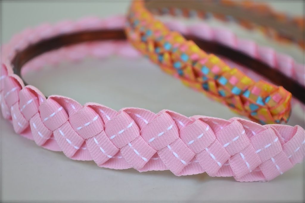 Awesome Crafts Made with Ribbons