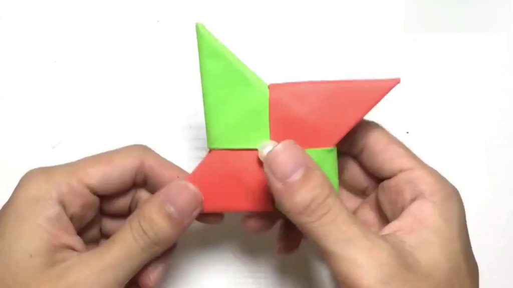 Amazing DIY Spinner With Paper