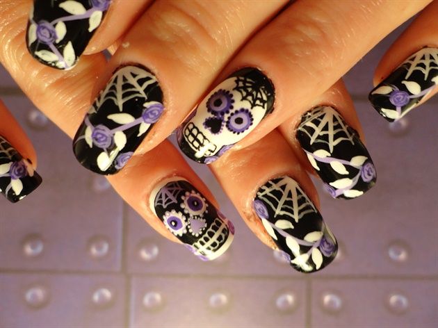 Cool Skull Nail Designs