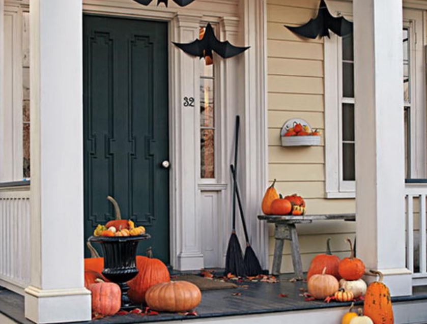 Cool Halloween Porch Decorations for 2018