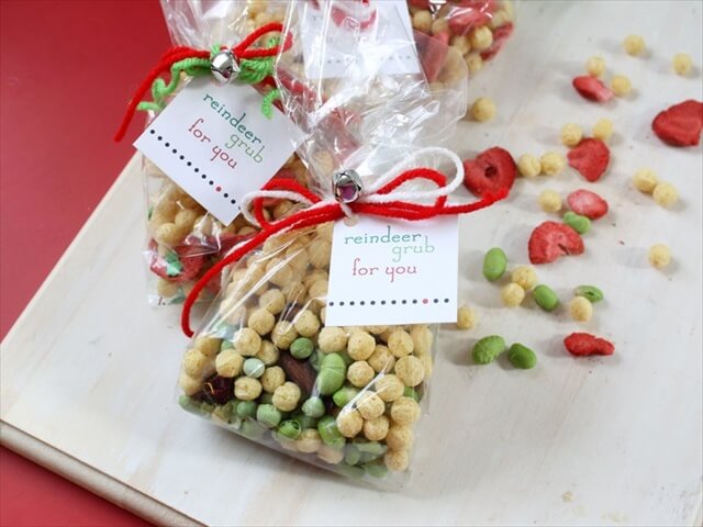 DIY Festive Holiday Party Favors