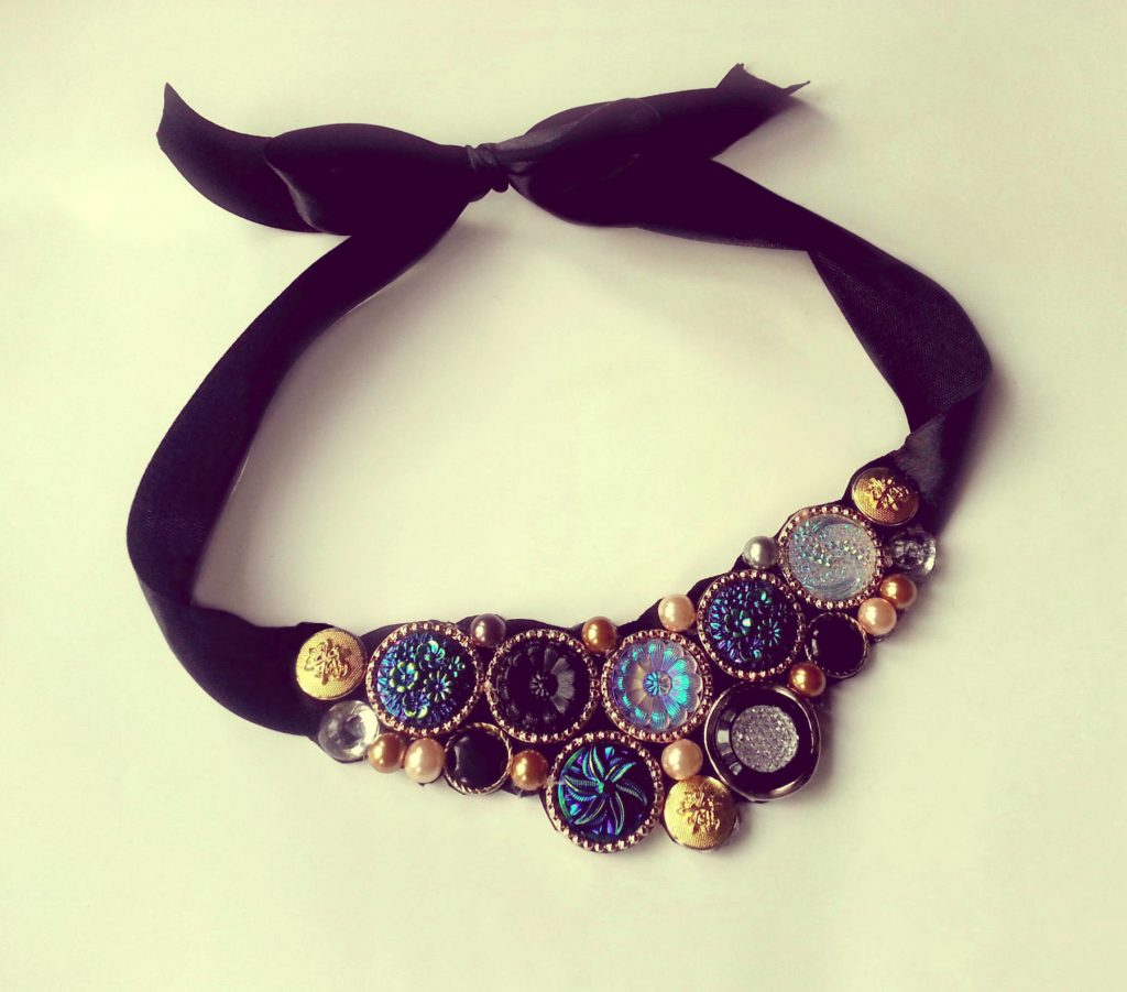 14 Amazing DIY Collar Necklaces