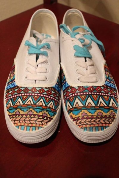 Amazing Hand-Painted Shoe Ideas