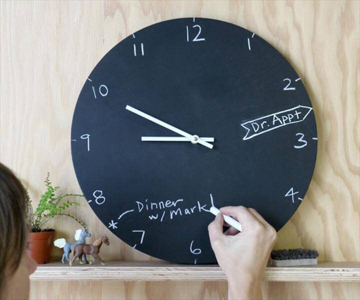 10 Awesome DIY Wall Clocks