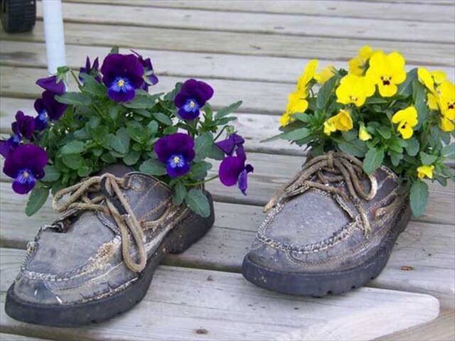 20+ Awesome DIY Shoes Planter Ideas