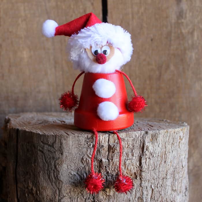 15 Cool DIY Santa Crafts