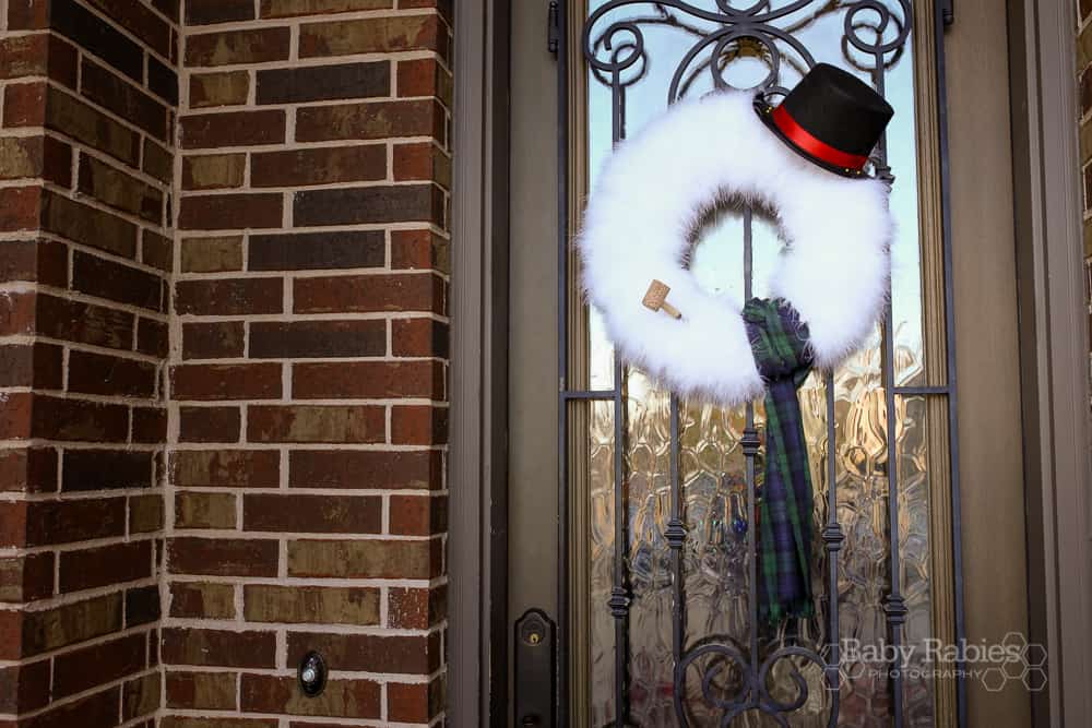 15 Amazing DIY Winter Door Wreaths