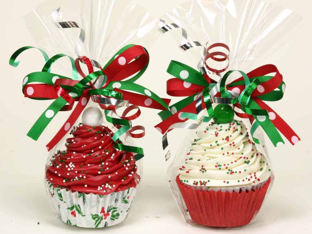 15 Delicious Christmas Cupcake Ideas