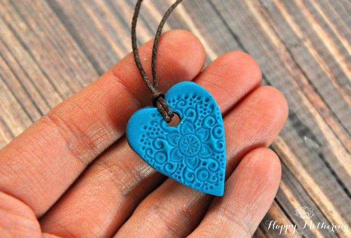 10 Awesome DIY Necklaces