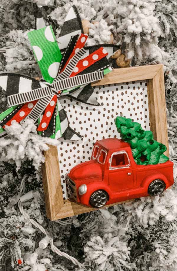 20 Amazing Christmas DIY Farmhouse Crafts