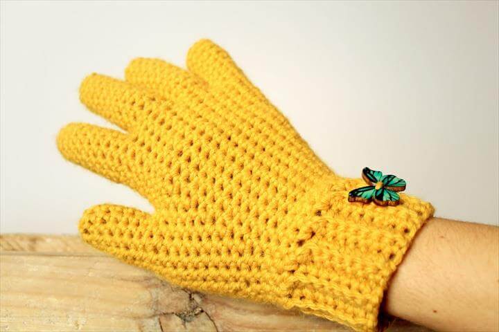 15 Amazing DIY Crochet Gloves Ideas