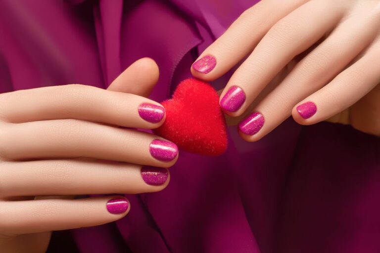 25 Amazing DIY Valentine’s Day Nails