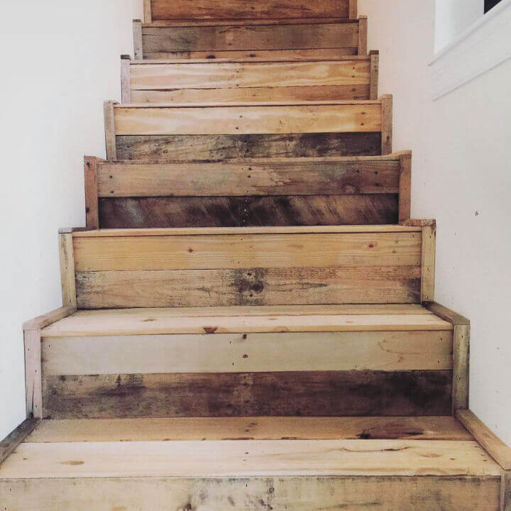 15 Amazing DIY Pallet Stairs