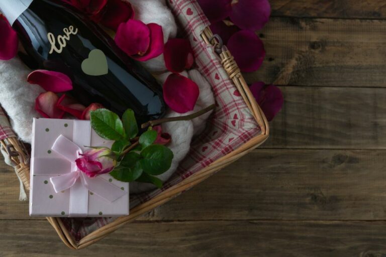 14 Creative Valentine’s Day Gift Basket Presentations for Impressive Last-Minute Gifts