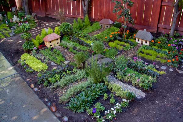 20+ Tips For Growing A Successful Vegetable Garden