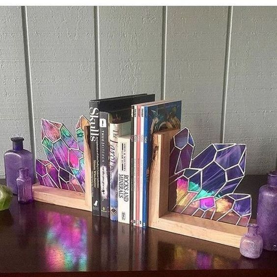 15 Beautiful Stained Glass DIY Projects for Your Home And Garden